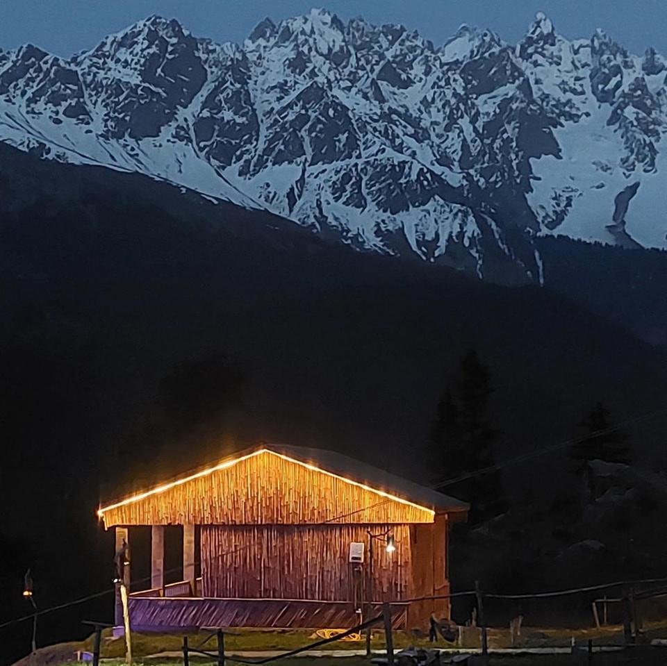 Khana Badosh Resort Kalam Экстерьер фото