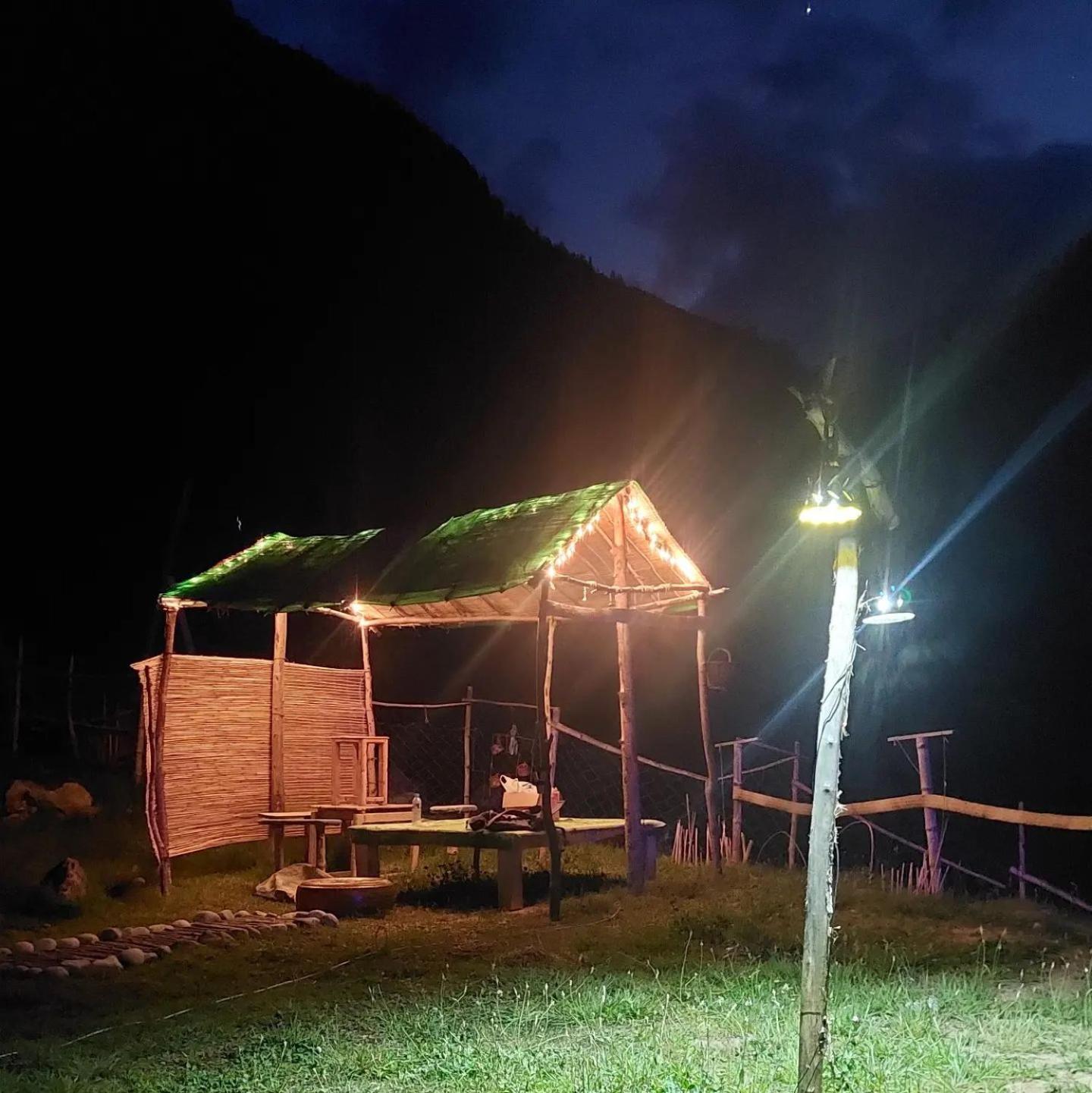 Khana Badosh Resort Kalam Экстерьер фото