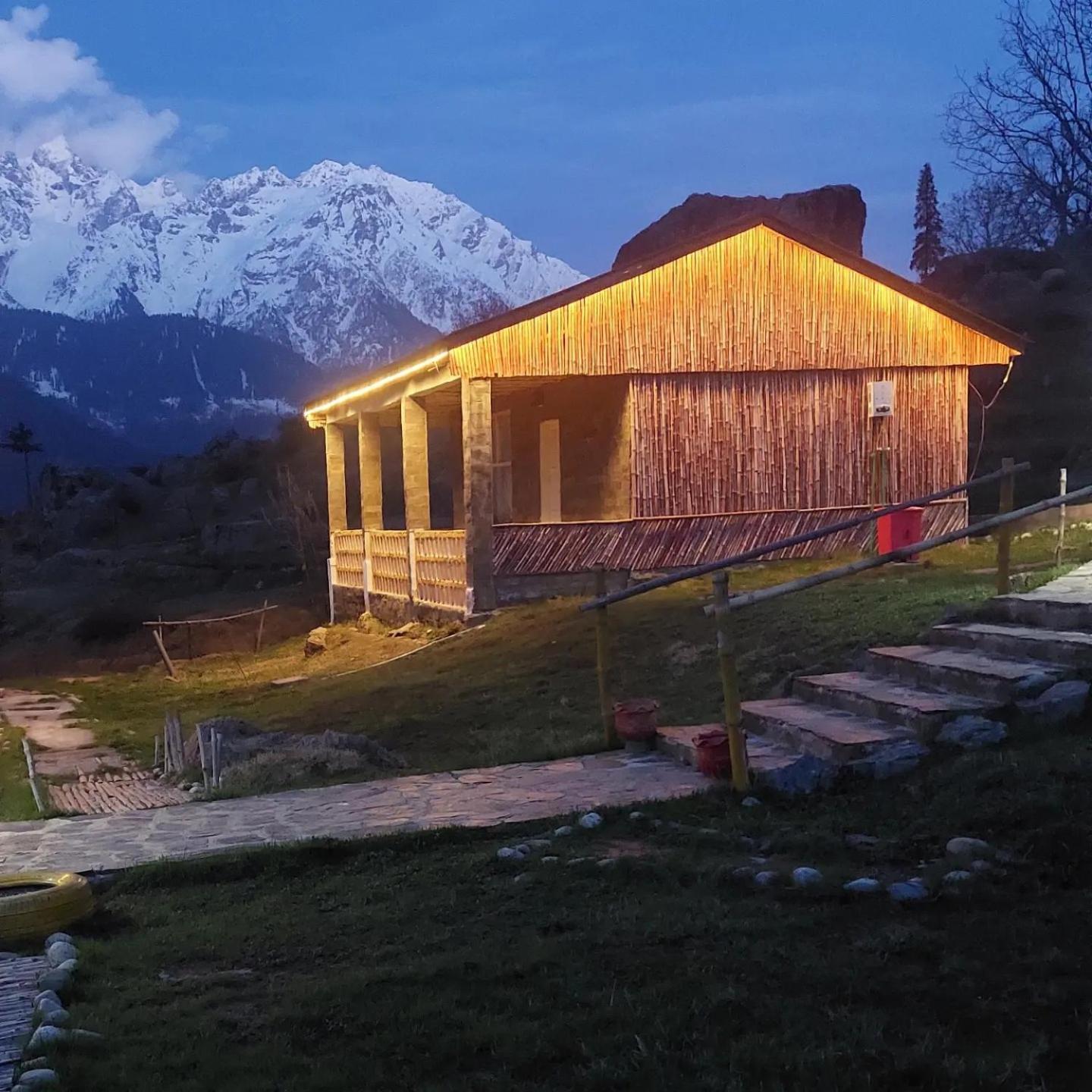 Khana Badosh Resort Kalam Экстерьер фото