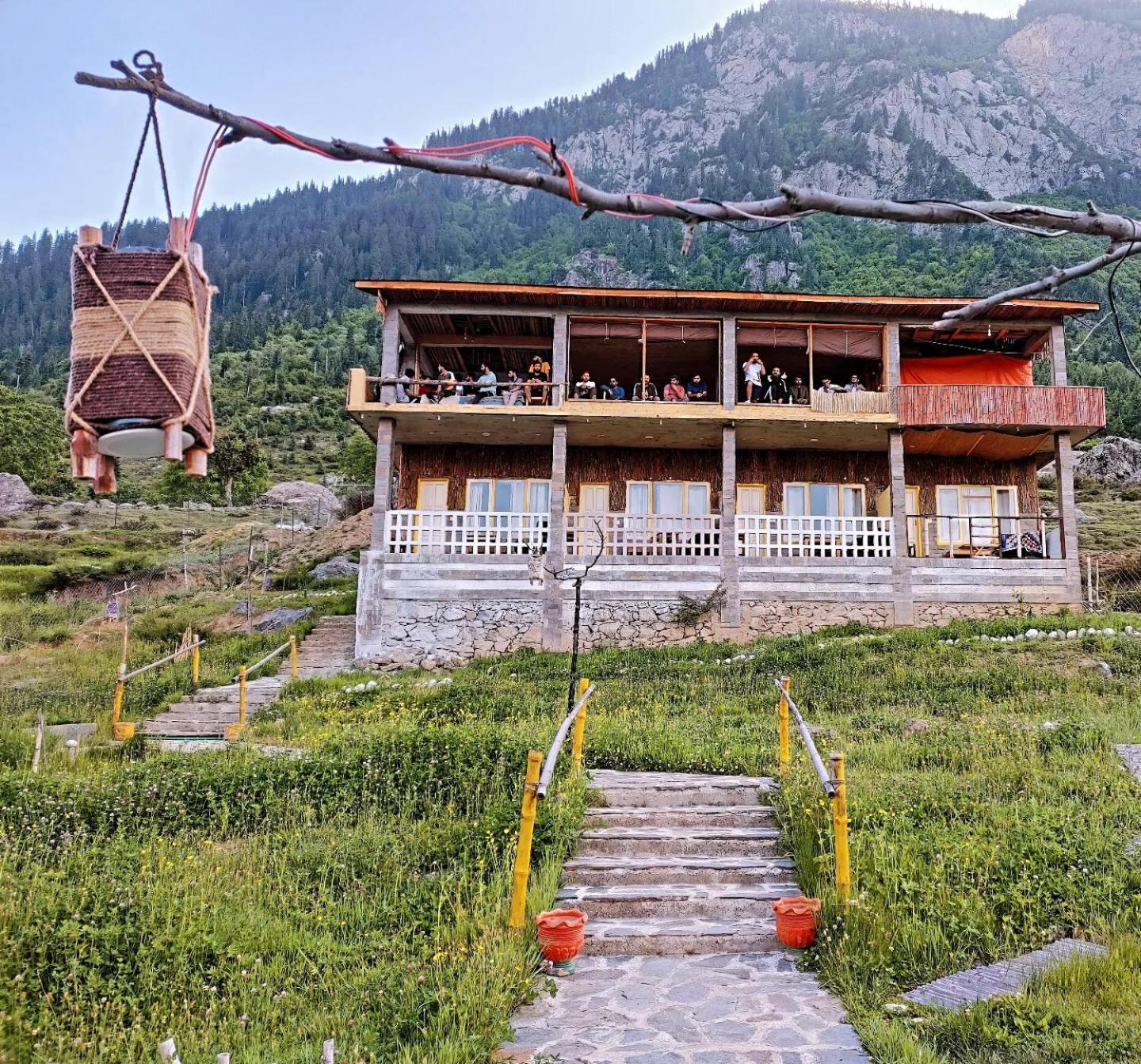 Khana Badosh Resort Kalam Экстерьер фото